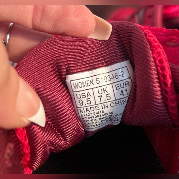 Saucony Triumph ISO 3 Women’s Running Shoes Sz 9.5 EUC!! - Picture 7 of 7